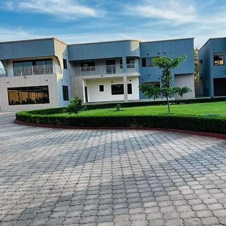 Kasbek Lodge And Tours Lusaka Exteriör bild
