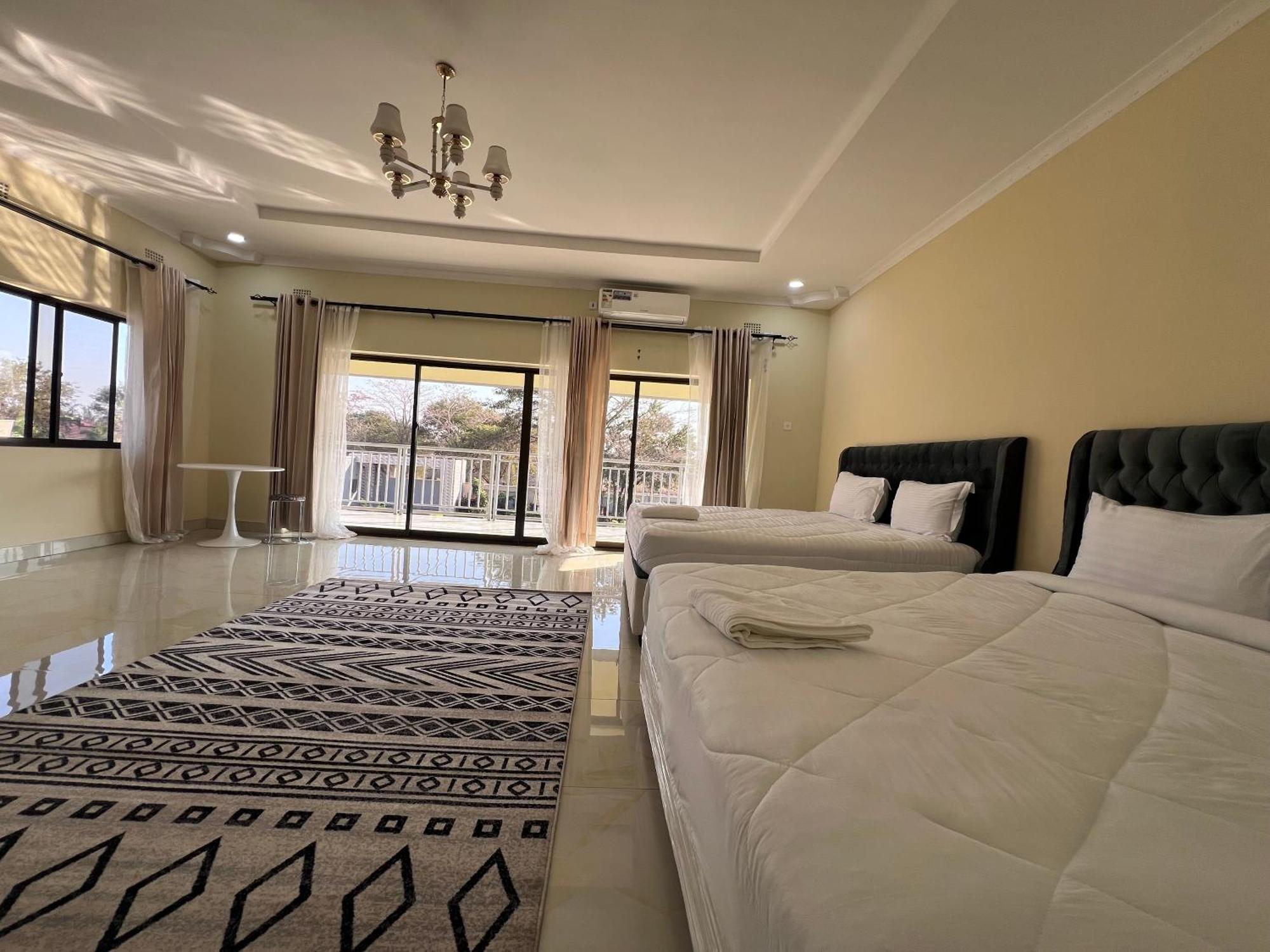 Kasbek Lodge And Tours Lusaka Exteriör bild