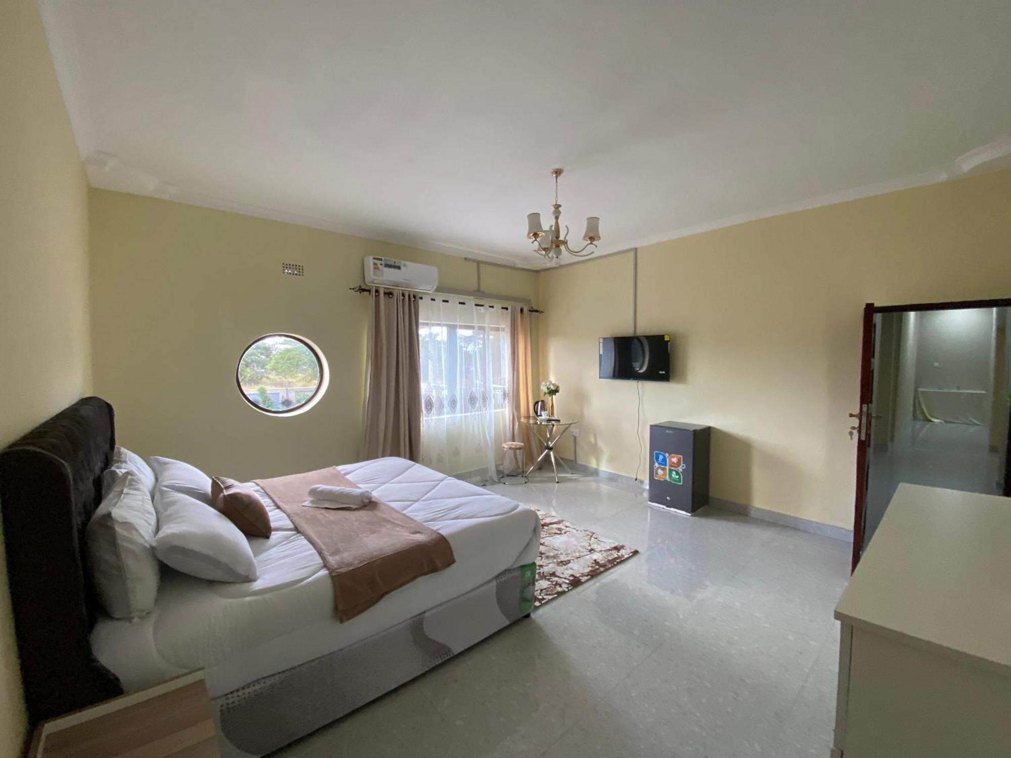 Kasbek Lodge And Tours Lusaka Exteriör bild